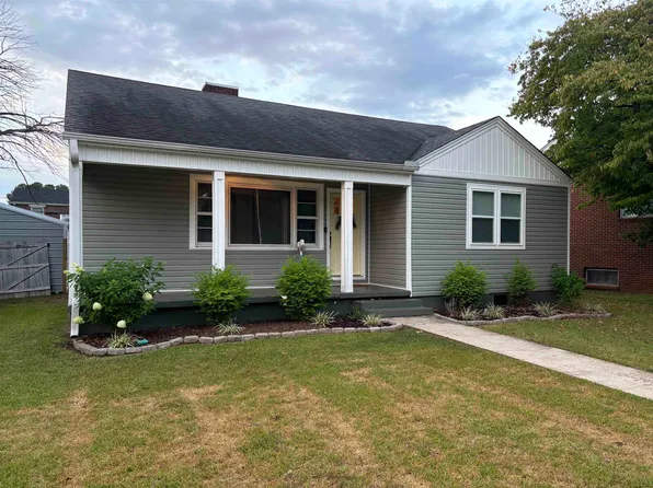 1110 E 2nd St, Tuscumbia, AL 35674