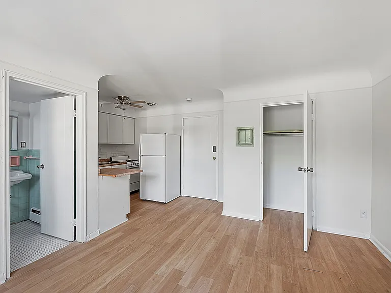 6469 Montgomery Rd #7 — Photo 8