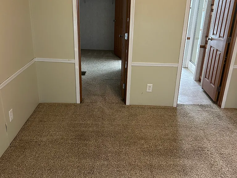 1499 W Wylie Ave — Photo 7