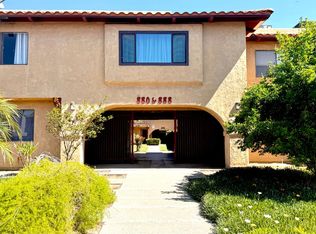 880 Greenfield Ave APT E, Hanford, CA