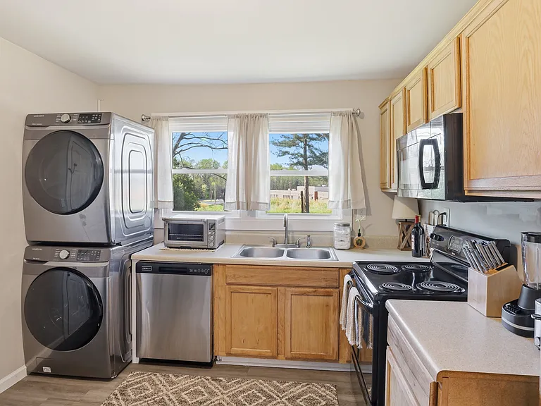 612 Crescent Dr — Photo 5