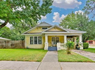 724 S Morris St, Gainesville, TX 76240