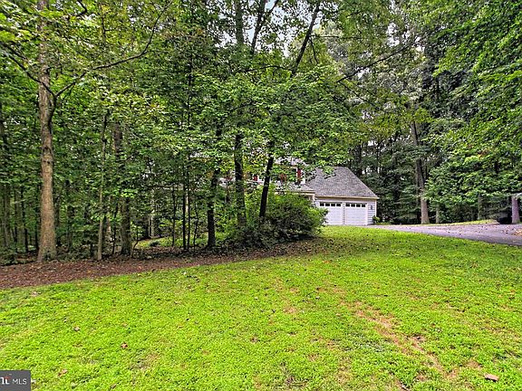 3rd image of 6816 Brimstone Ln