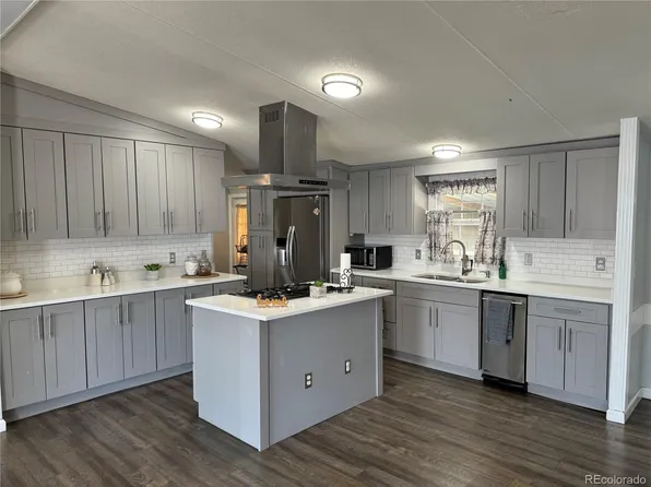 1921 Quintero Street, Aurora, CO 80011