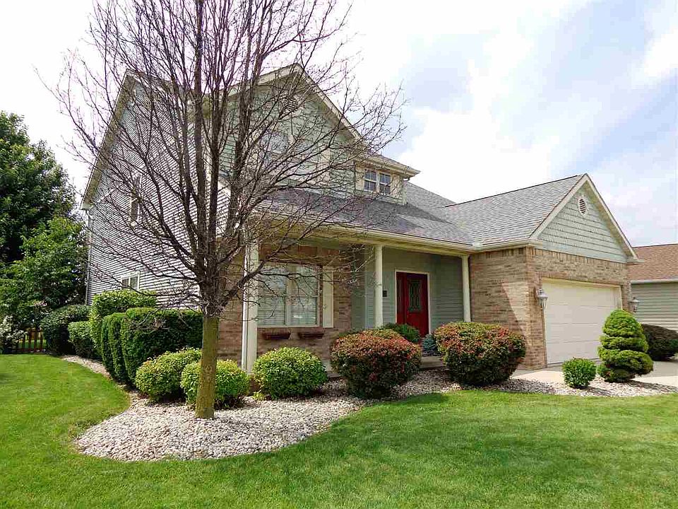 1st image of 24 Gardens Dr