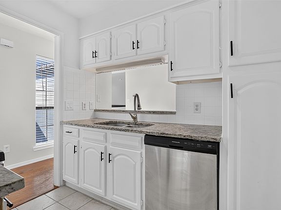 4th image of 5100 Verde Valley Ln APT 228