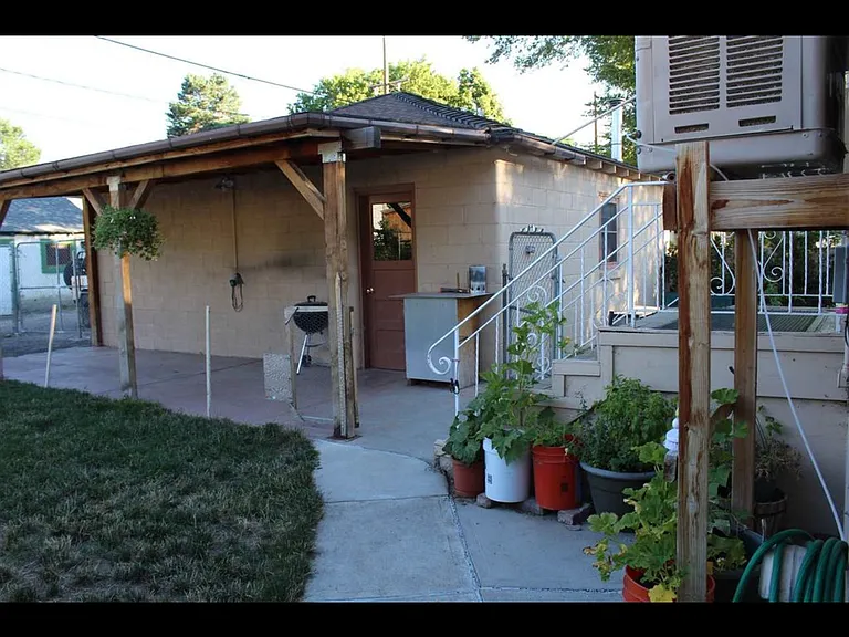 270 Cedar St — Photo 6