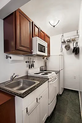 Rented by Berkshire Hathaway HomeServices New York Properties | media 31