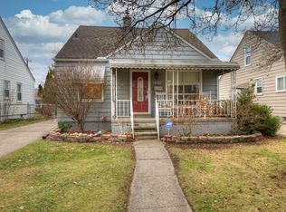 8267 Woodbine St, Dearborn Heights, MI 48127