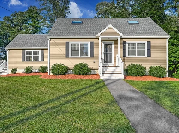 15 Brown Dr, Walpole, MA 02081