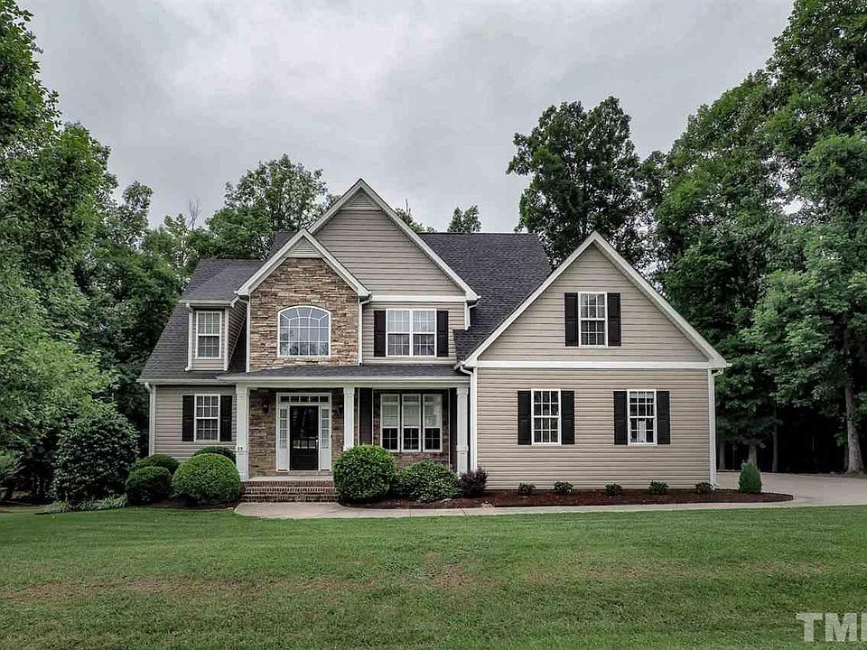 1st image of 25 Bottomland Dr