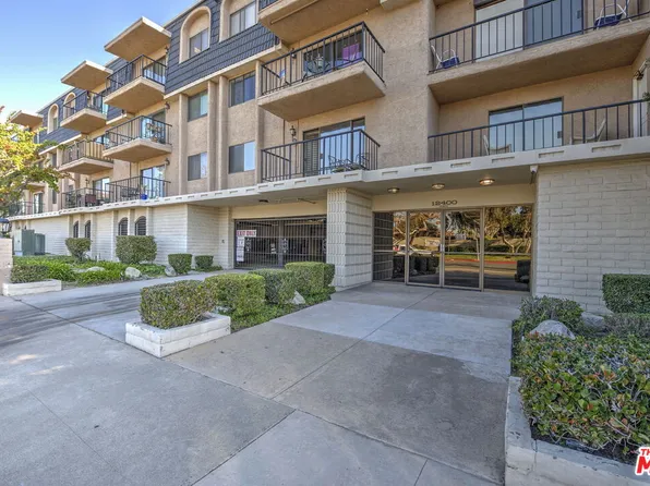 12400 Montecito Rd APT 403, Seal Beach, CA 90740
