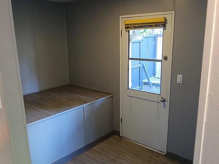 22970 Redwood Way — Photo 7