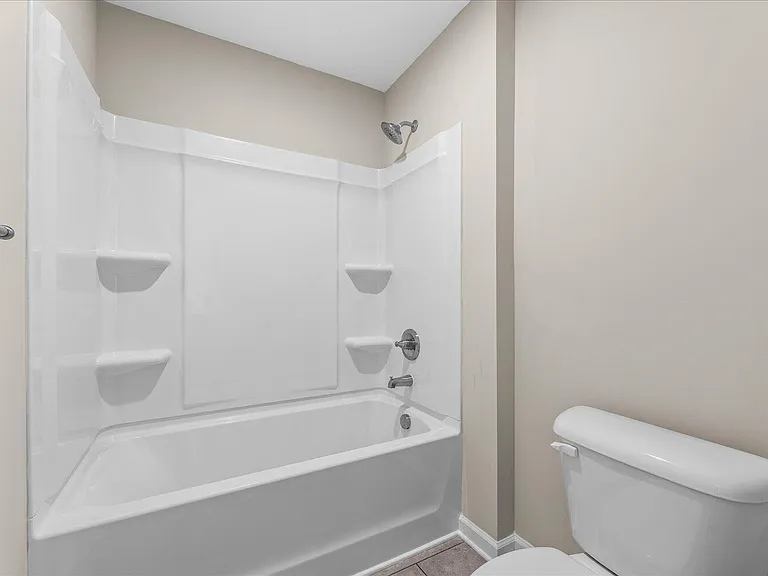 1071 Linsmore Ave — Photo 23