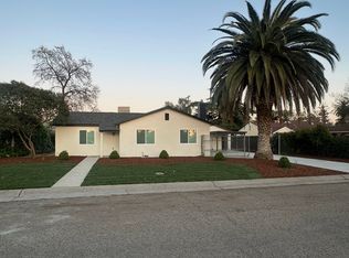 258 Park View Ave #A, Porterville, CA 93257