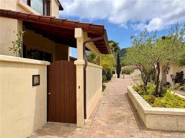 344 Triana Ln #102, Avalon, CA 90704