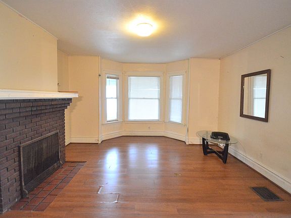 5th image of 609 Mahoning Ave