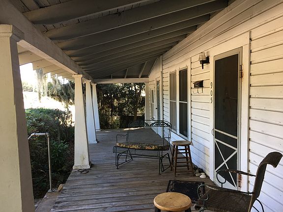 4th image of 905 W Oak St