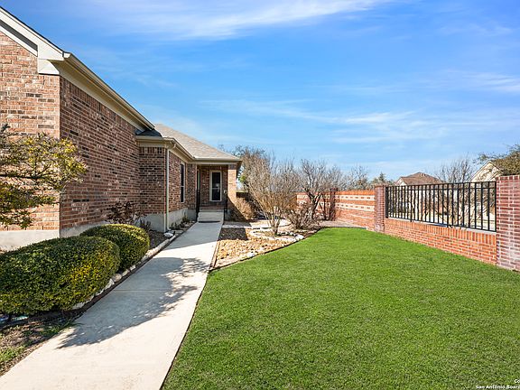 3rd image of 603 BUCKLE CT