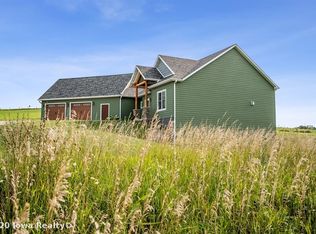 1767 Quail Ridge Ave, Winterset, IA 50273