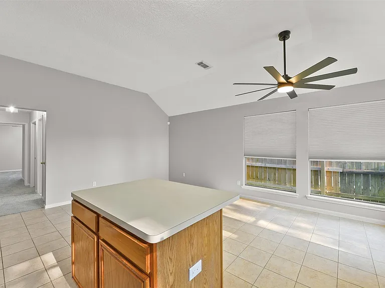 16010 Cedar Gully Dr — Photo 14
