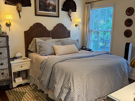 4th image of 1017 E Glenn Ave #1018