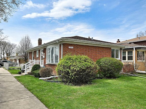 3rd image of 10301 Panoramic Dr