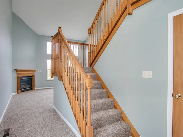 2037 Pine Forest Dr, Miamisburg, OH 45342