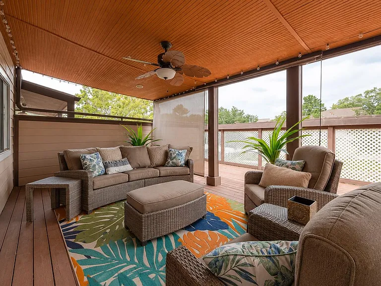 17 Bayou Pointe Dr — Photo 3