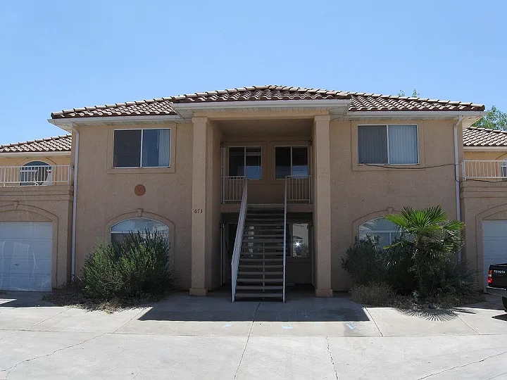 673 W Evans Ridge Cir