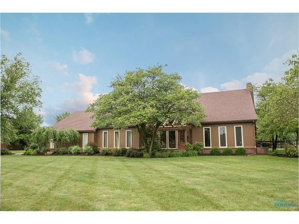 25673 Willowbend Rd photo 1