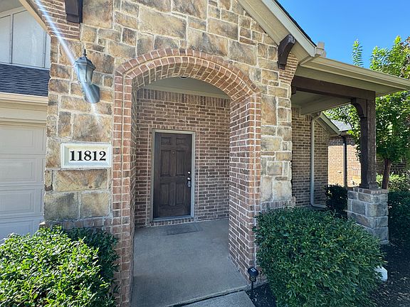 4th image of 11812 Summer Springs Dr