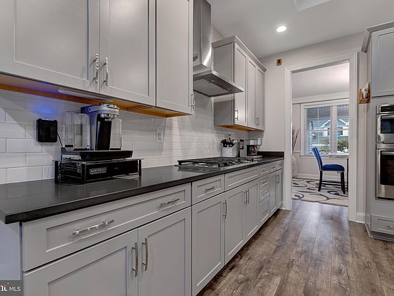 3rd image of 8628 Saint Anthony Dr