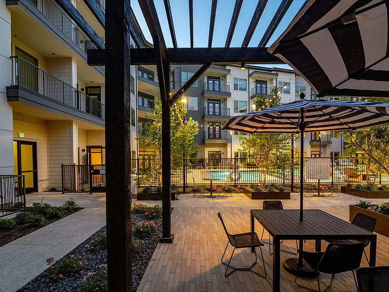 Diamond Flats — Photo 9