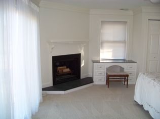 9093 Stump Point Rd, Hayes, VA 23072