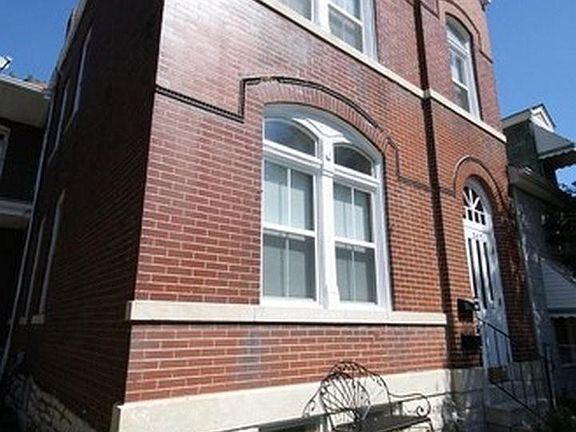 2nd image of 307 W Steins St