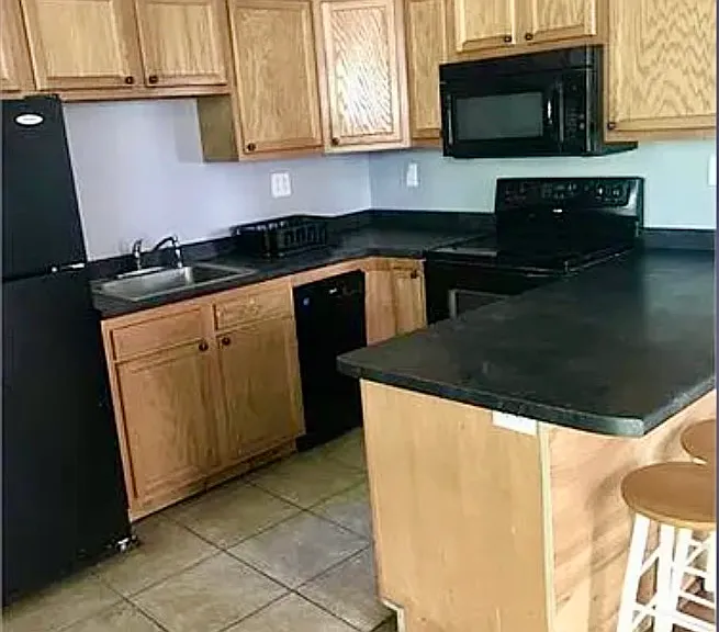 217 S Union St — Photo 1