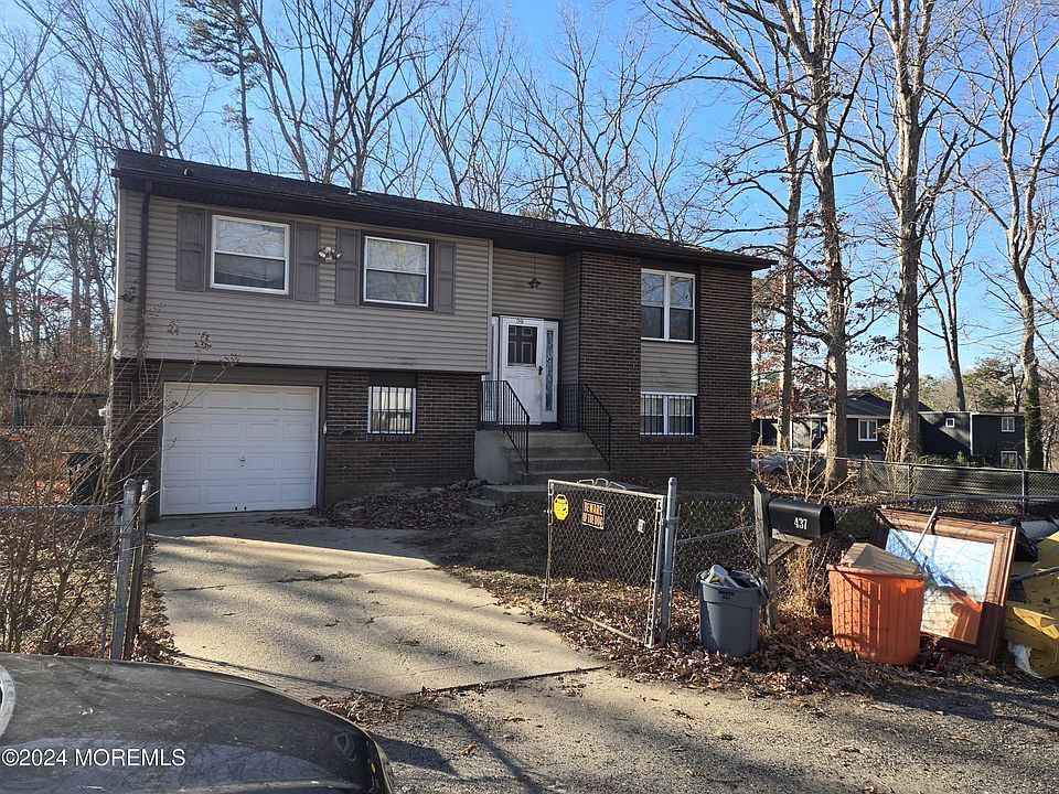 1st image of 437 Tulip Street