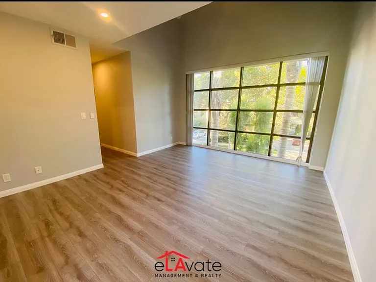 14625 Dickens St #110 — Photo 11