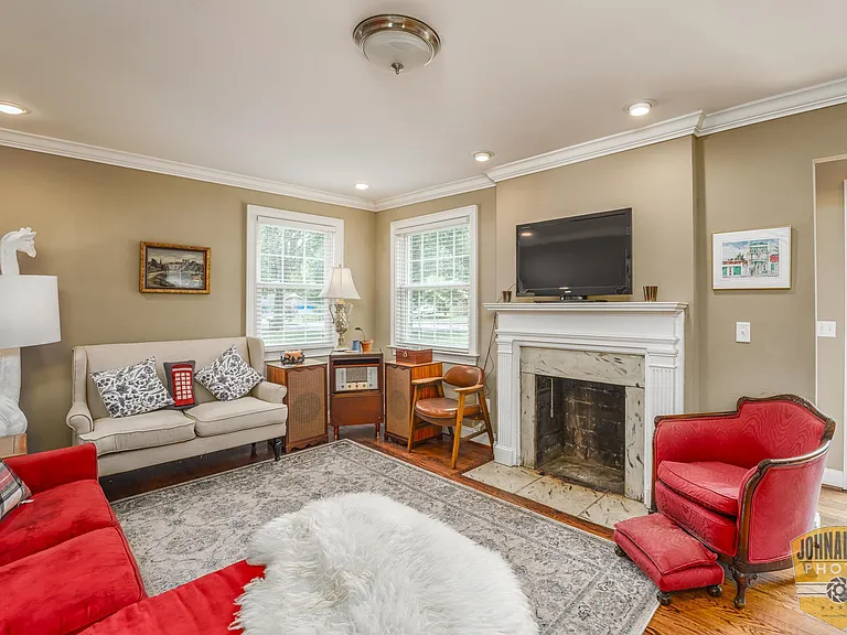 528 Rosedale Ave — Photo 6