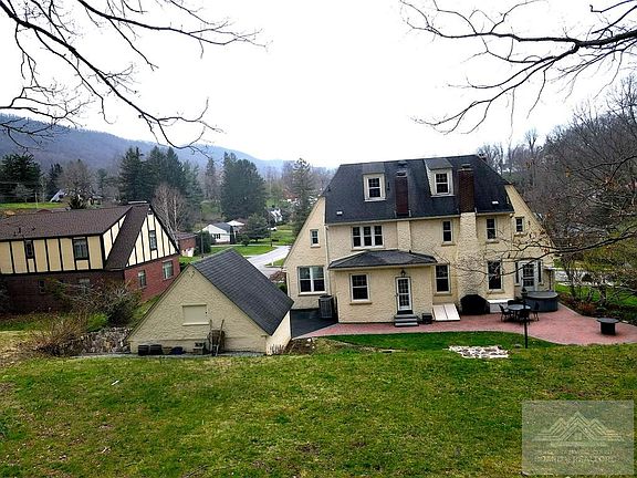 3rd image of 2815 Bland Rd