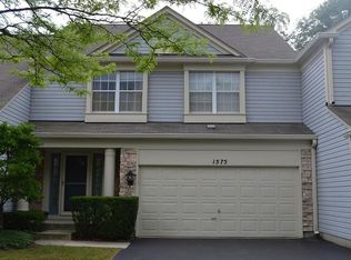 1575 Regan Ct, Hoffman Estates, IL 60192