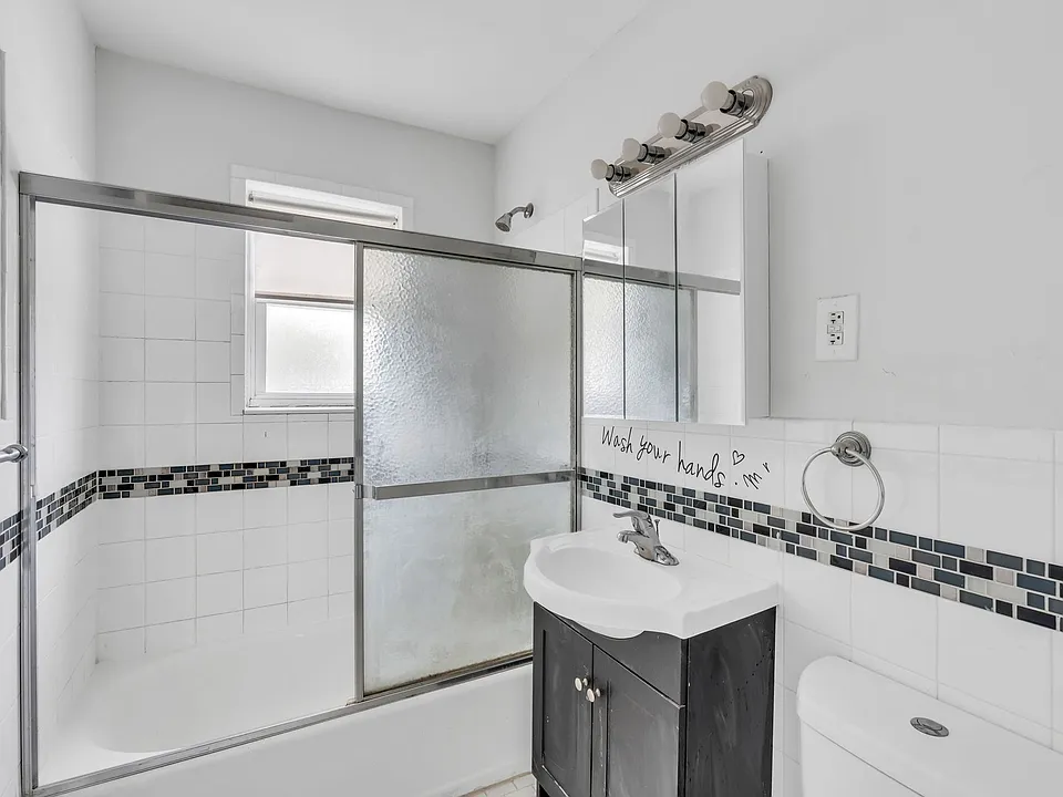 5th Avenue Apartments