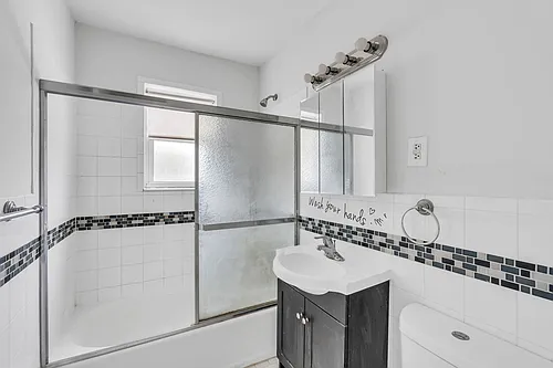 5th Avenue Apartments Photo 1