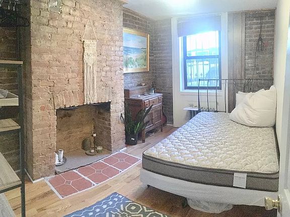 3rd image of 184 Meserole St #1
