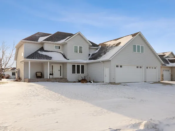 285 44th Ave S, Moorhead, MN 56560