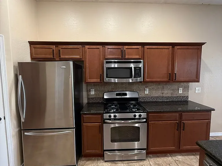 2043 Villa Napoli Loop E — Photo 24