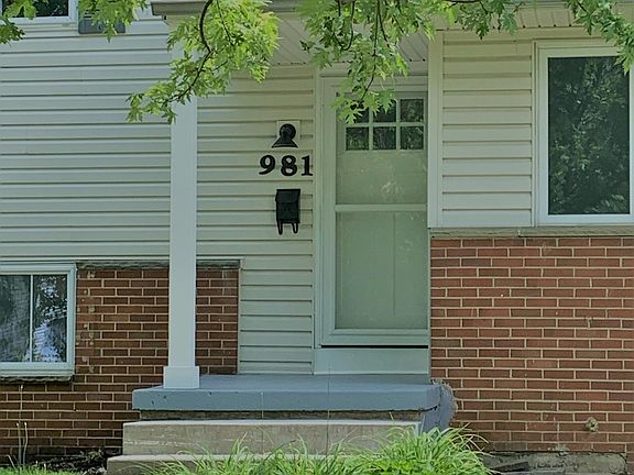 2nd image of 981 Varsity Ave
