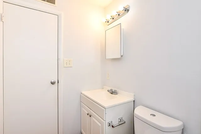 Bath 1 (2) Bath 1 (2)