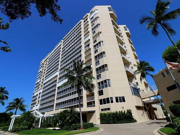 4041 Gulf Shore Blvd N, Naples, FL